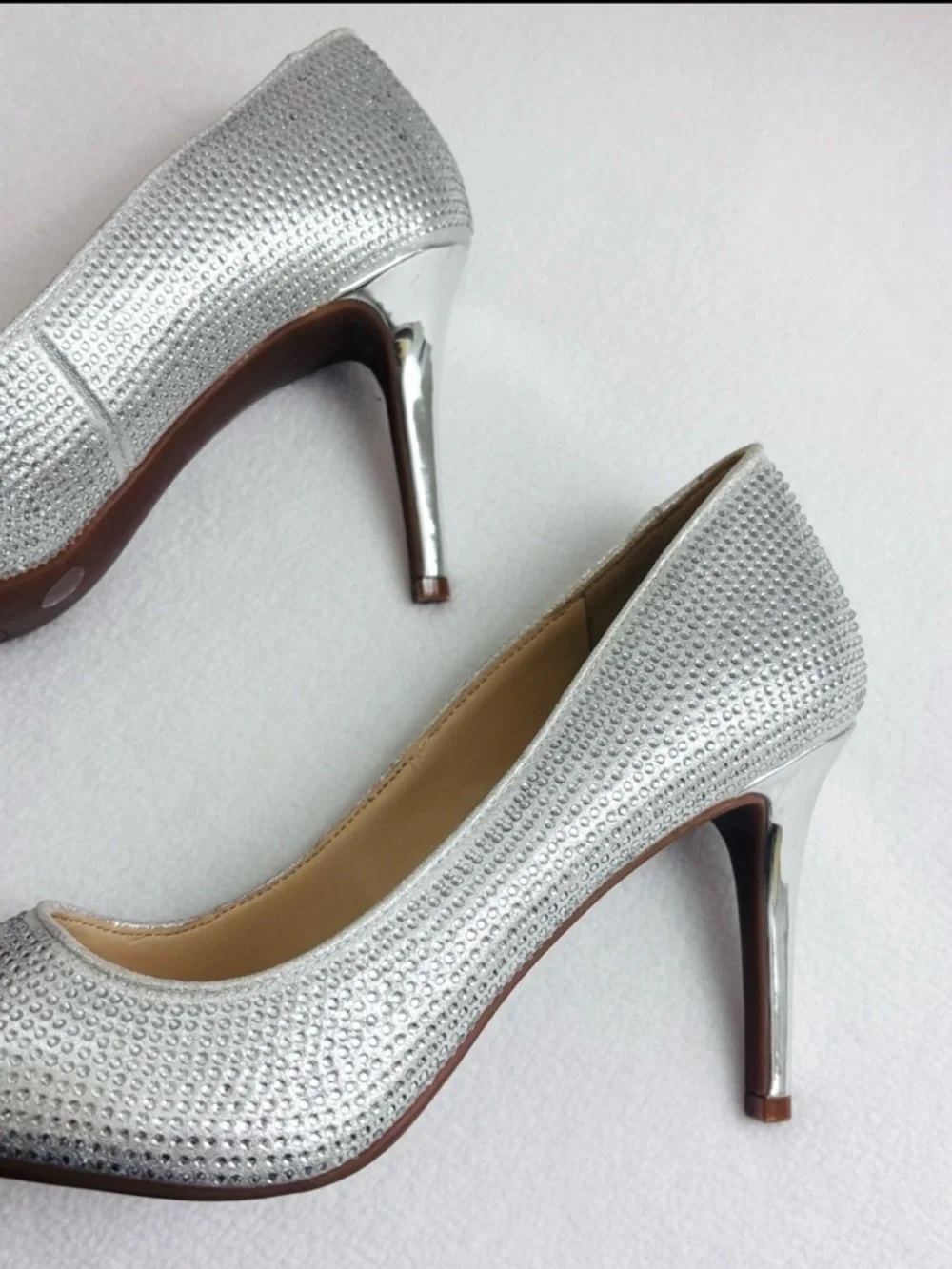 NWOT Jessica Simpson Silver Rhinestone Pointed Stiletto Sparkly Heels Pumps 7.5